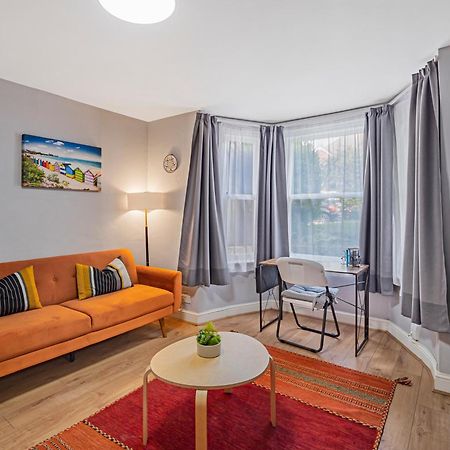 Pass The Keys Private Garden Apartment By Tulse Hill Station Londen Buitenkant foto